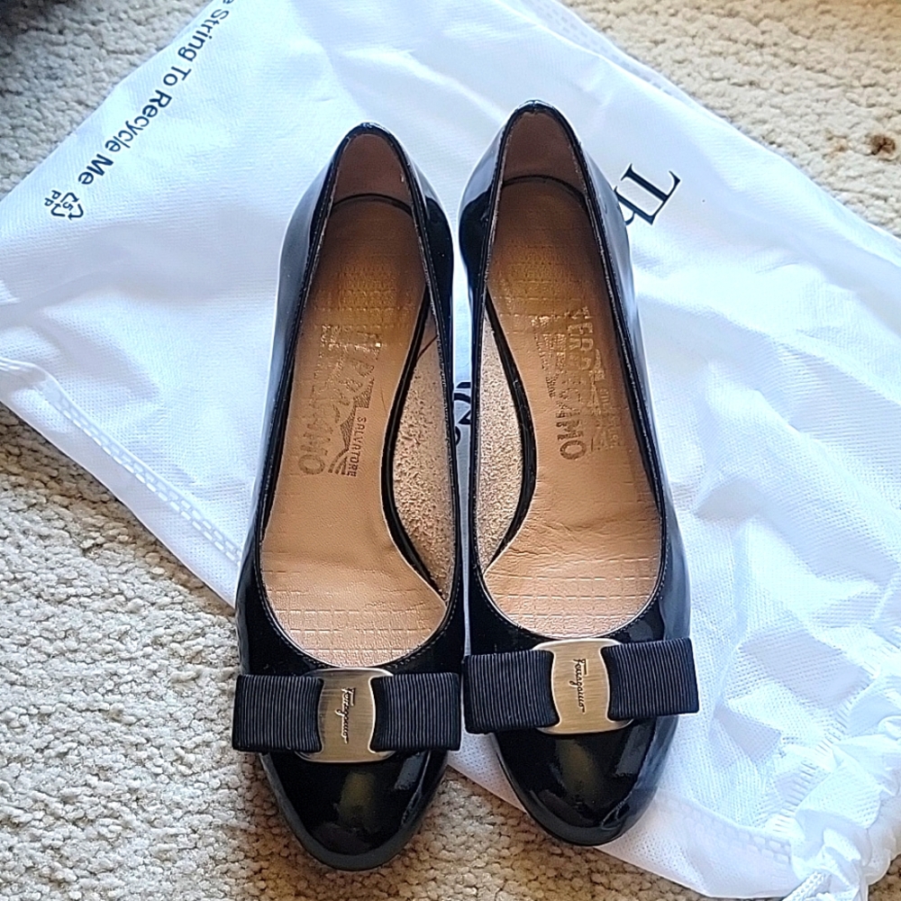 SALVATORE FERRAGAMO Patent Leather Pumps